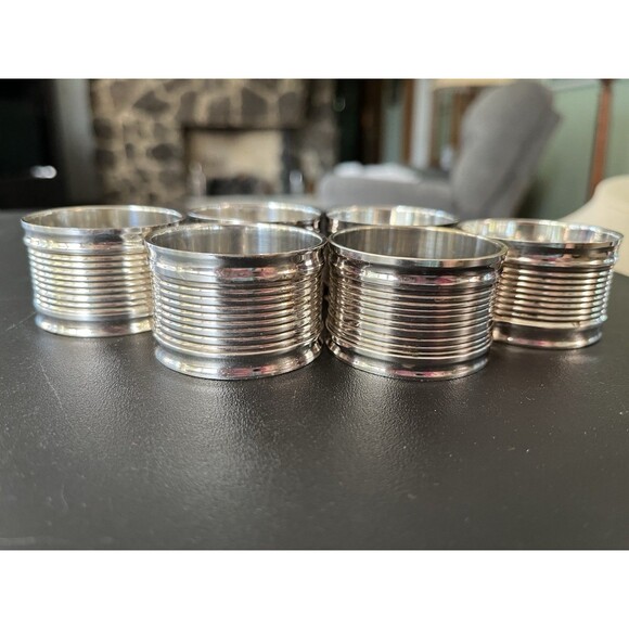 Set of Six Silver Plated Napkin Rings Ribbed Design Round Shape Vintage - Picture 4 of 9